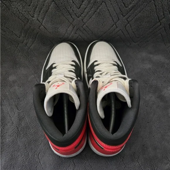 Nike Jordan 1 Retro Mid Newsprint SE - Picture 6 of 9